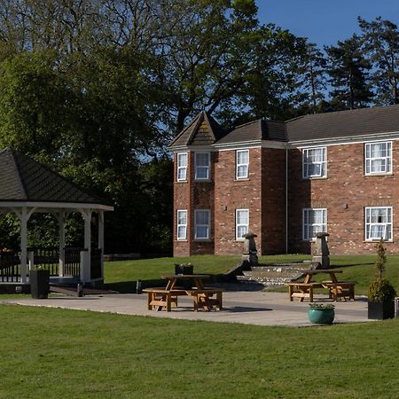 Best Western Plus Kenwick Park Hotel Лаут Екстериор снимка