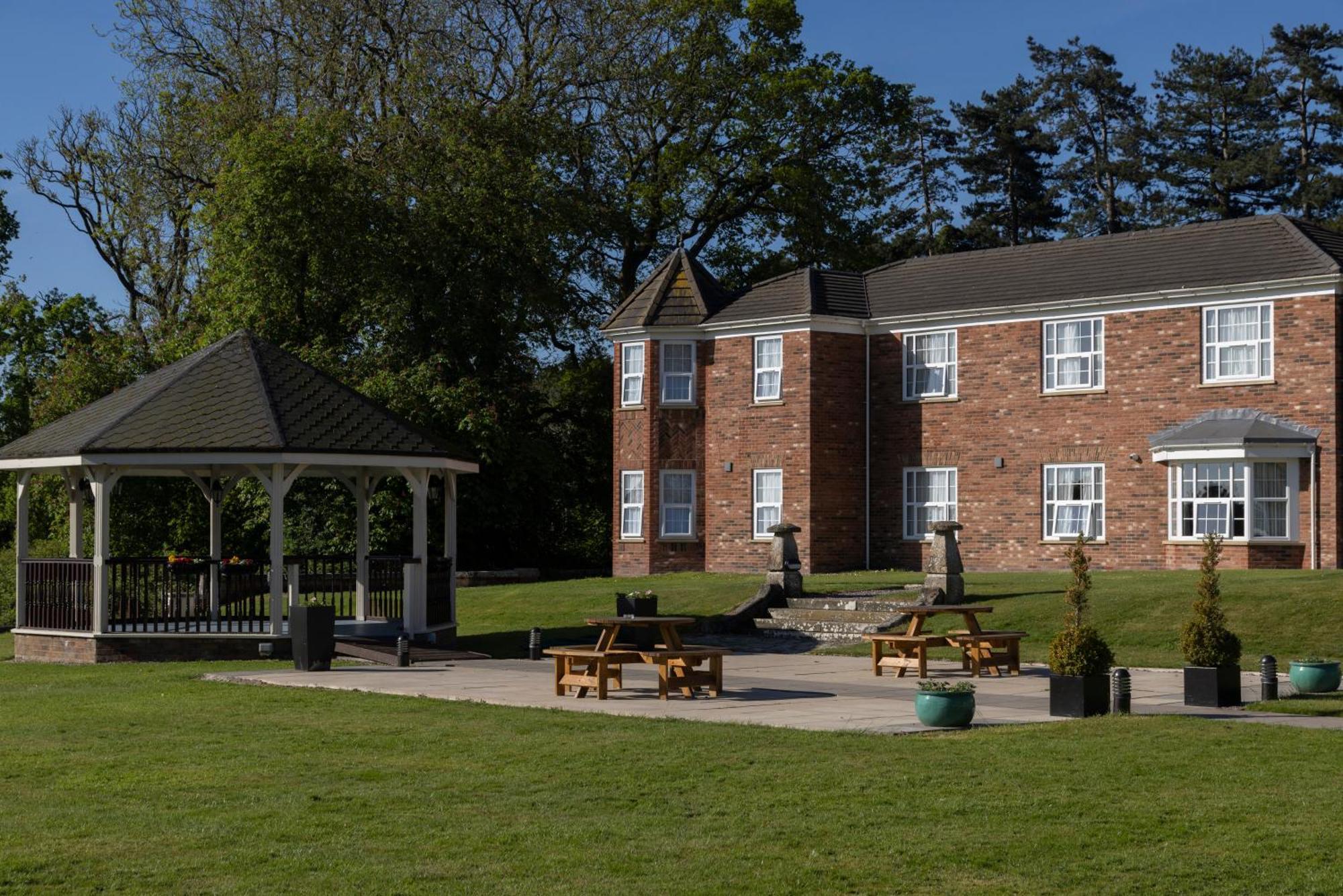 Best Western Plus Kenwick Park Hotel Лаут Екстериор снимка